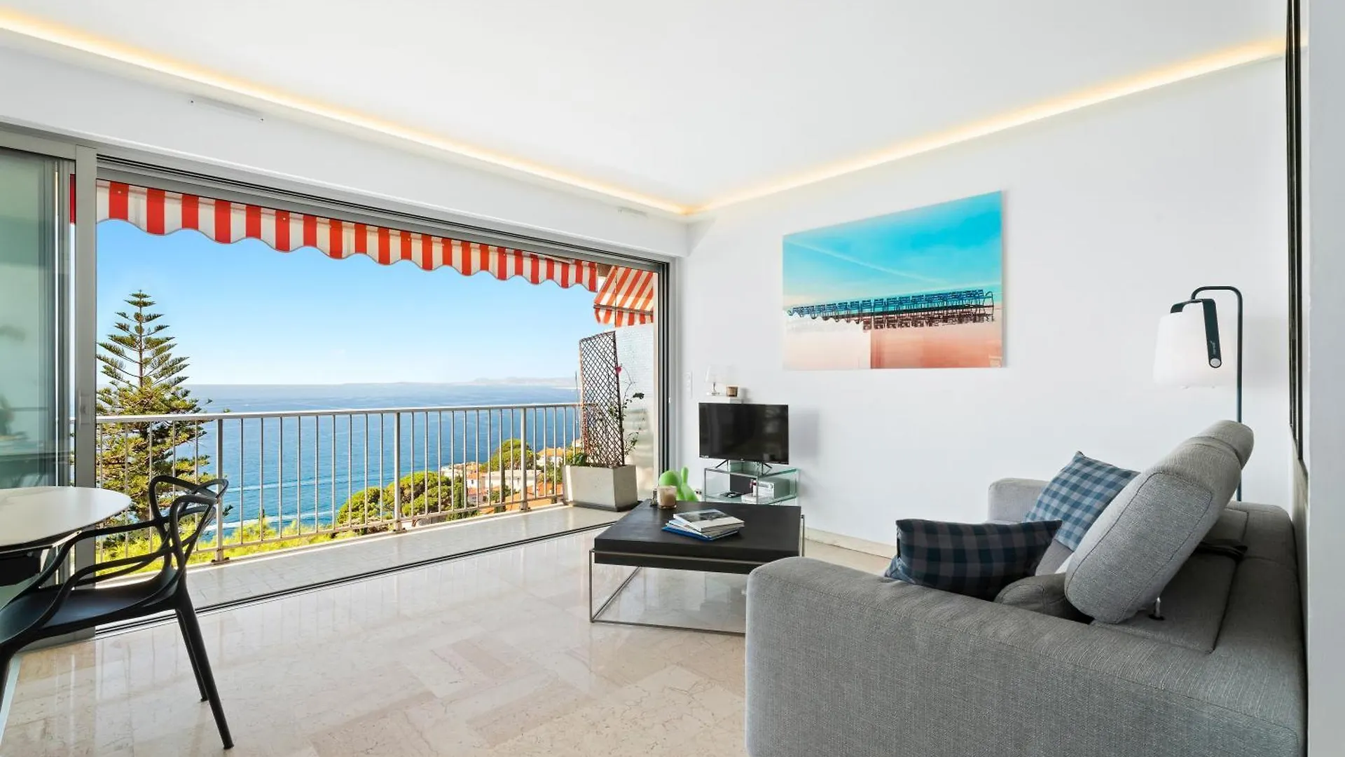 Balcon Sur La Mediterranee contacts